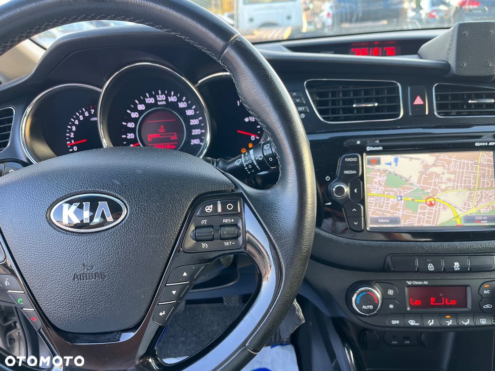 Kia Ceed 1.6 GDI ISG Spirit - 13