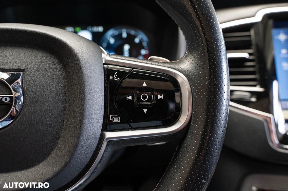 Volvo XC 90 D5 AWD Geartronic RDesign - 22