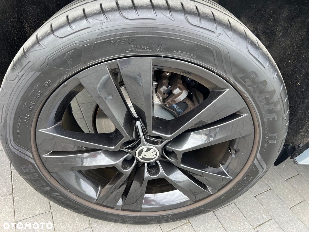 Skoda Karoq 1.5 TSI ACT DSG Sportline - 9