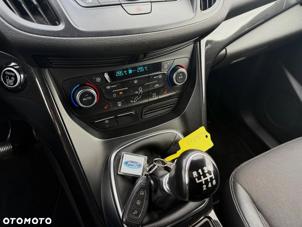 Ford Kuga 2.0 TDCi 4x2 Titanium - 16