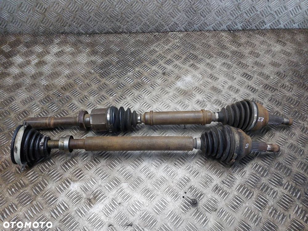 PÓŁOŚ LEWY PRZÓD + PRAWY PRZÓD 5B RENAULT LAGUNA II 1.8 16V KRÓTKA DŁUGA - 1