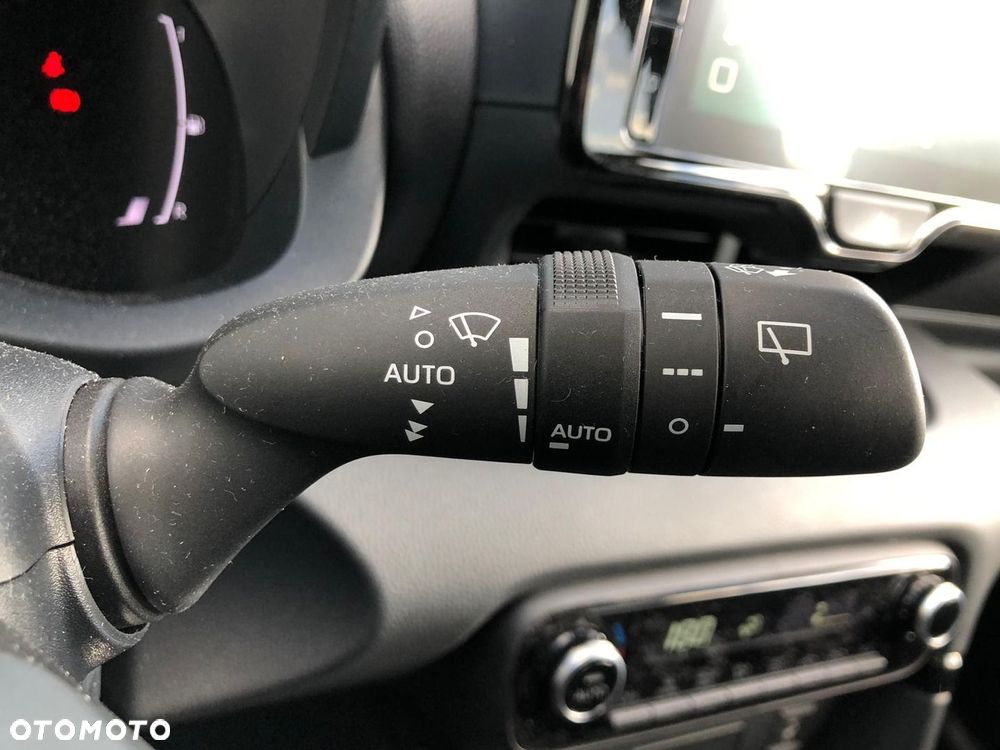 Toyota Yaris Hybrid 1.5 Style - 30