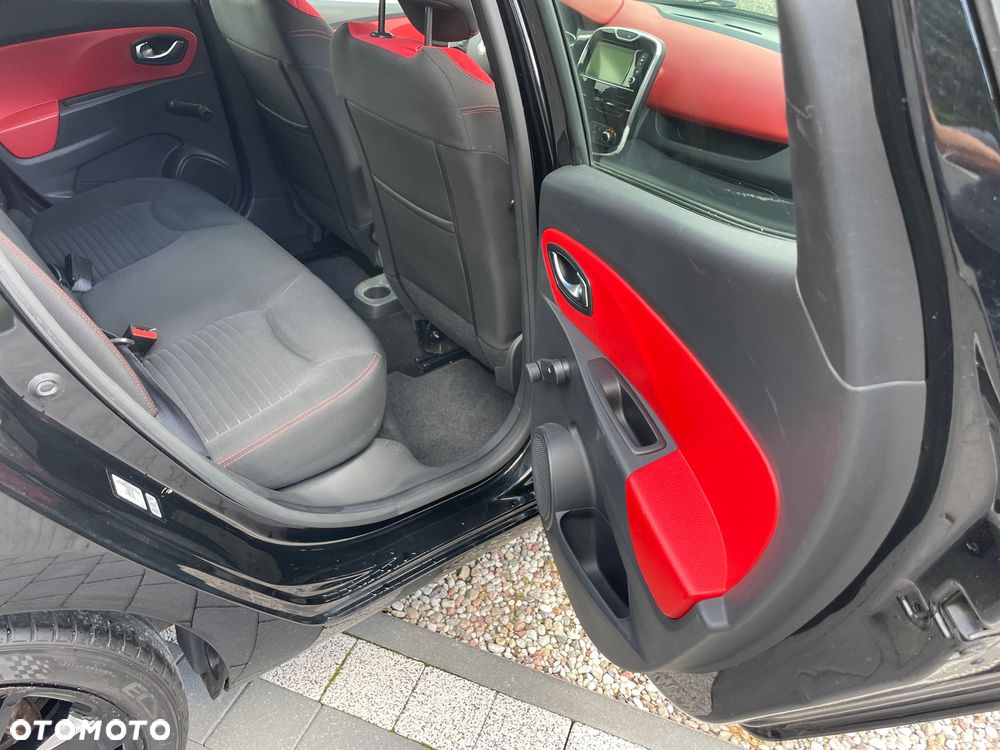 Renault Clio Limited - 18