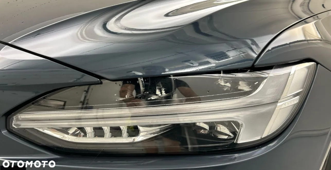Volvo S90 T8 AWD Plug-In Hybrid Ultimate Dark - 19