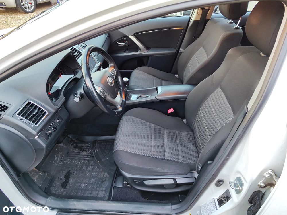 Toyota Avensis 2.2 D-4D Business Edition - 16