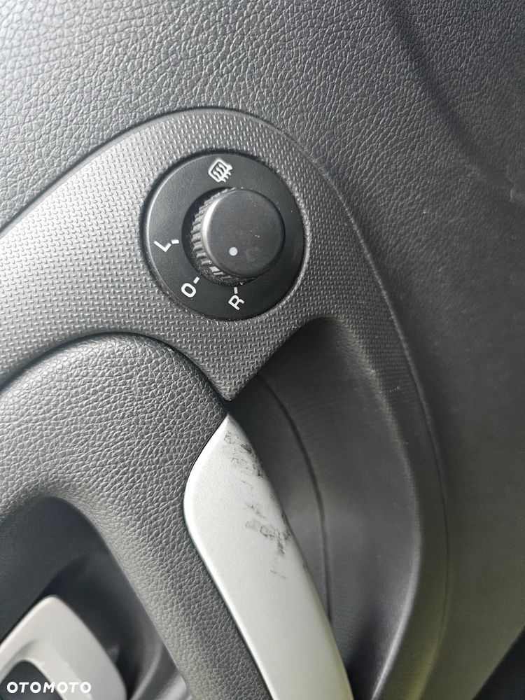 Skoda Roomster 1.4 16V PLUS EDITION - 32