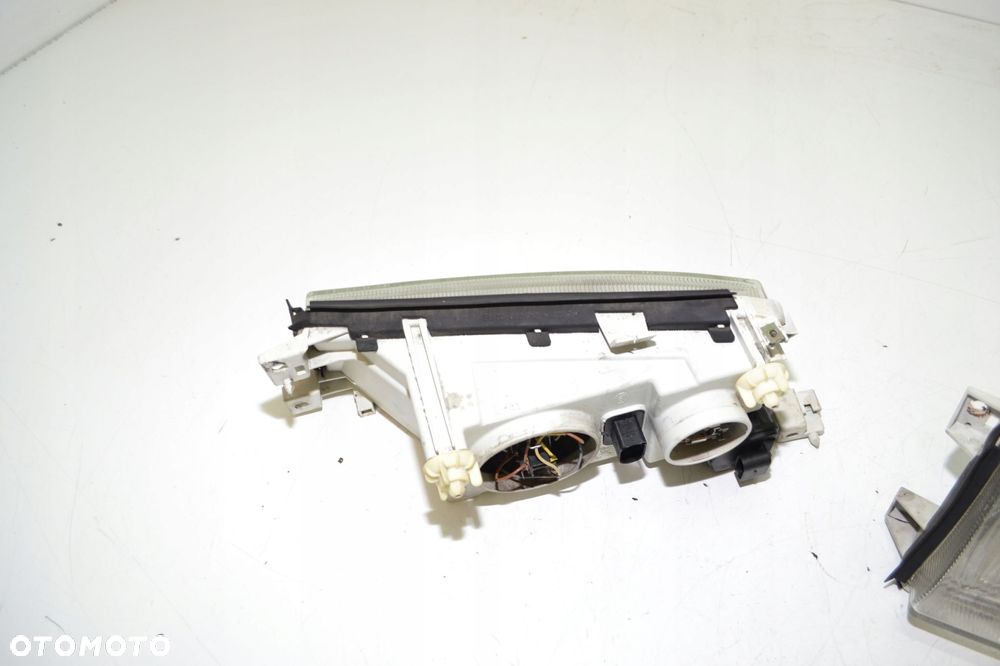 SKODA OCTAVIA I LAMPY PRZÓD REFLEKTORY LEWA PRAWA SOCZEWKA EUROPA 246085-00 - 6