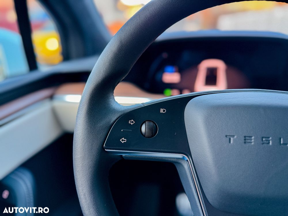 Tesla Model X Long Range - 26