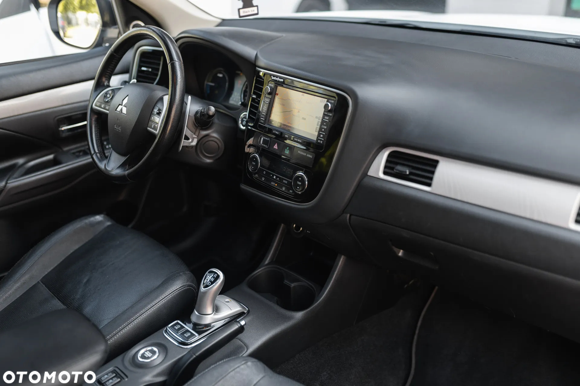 Mitsubishi Outlander - 20