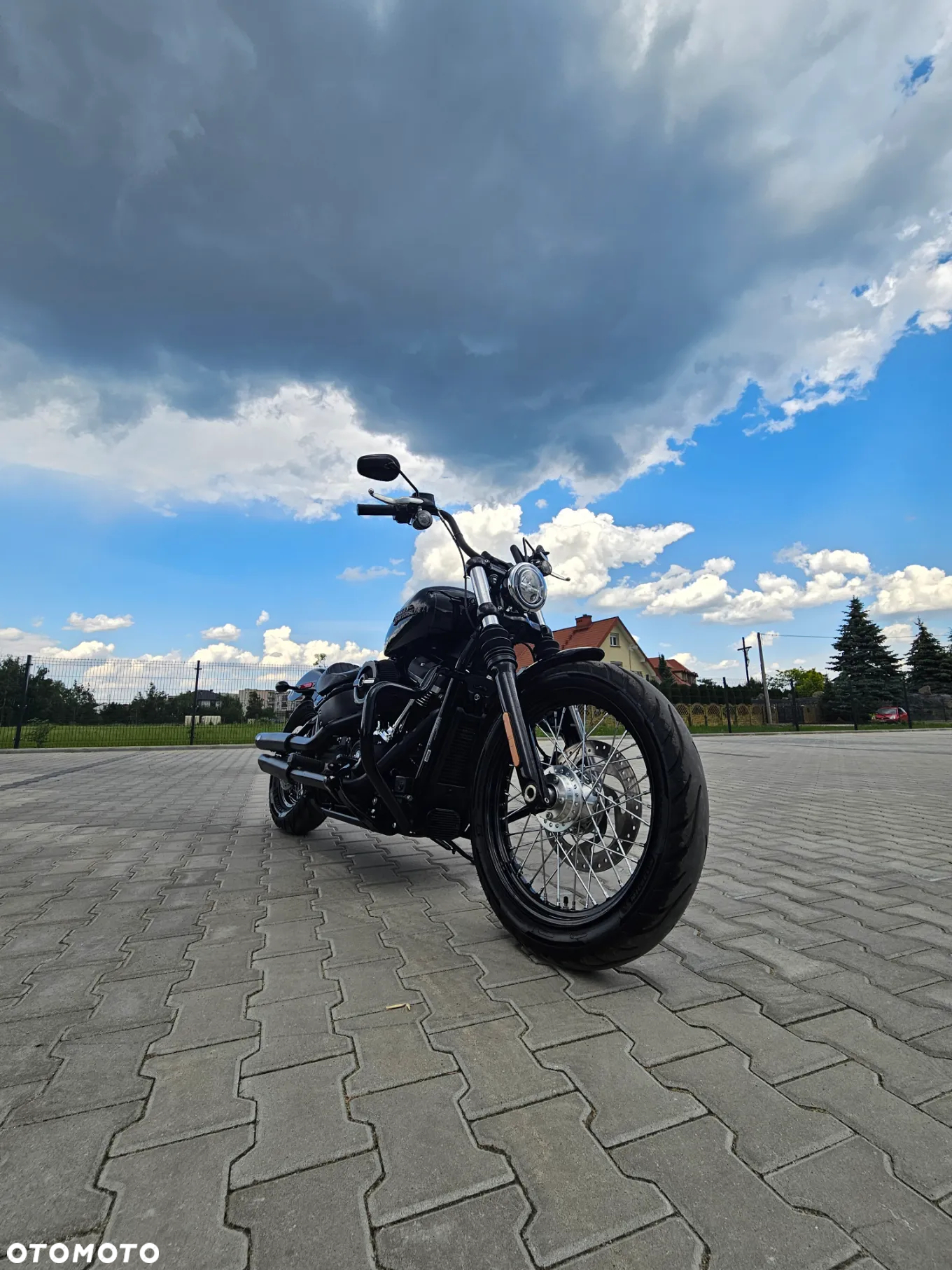 Harley-Davidson Softail Street Bob - 2