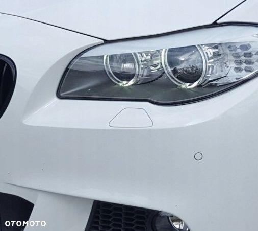 ZAŚLEPKA SPRYSKIWACZA BMW 5 F10 / F11 L / P M-PAK - 2