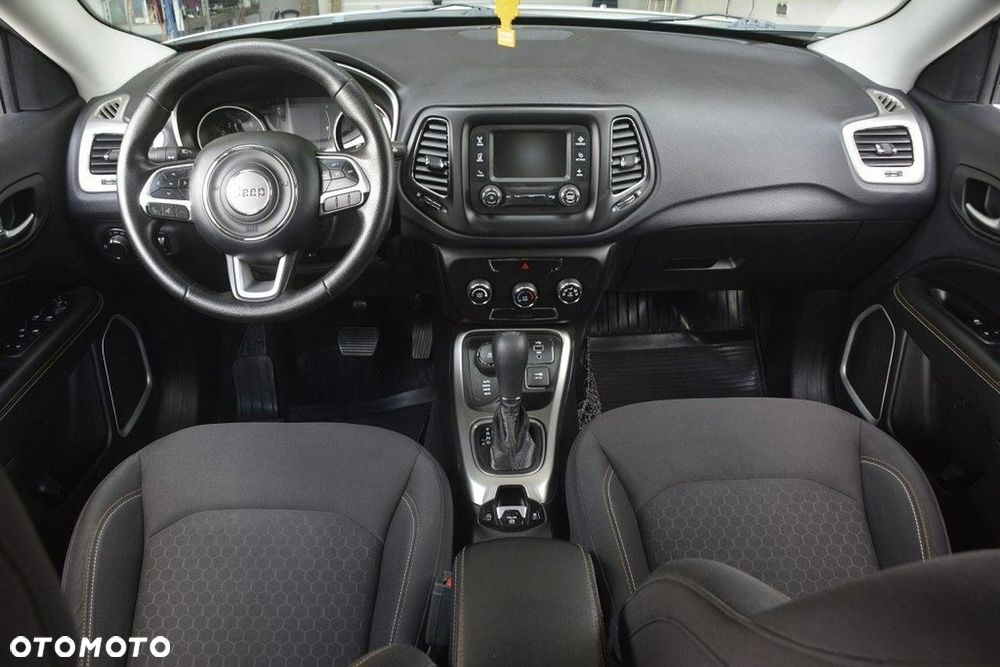 Jeep Compass - 17