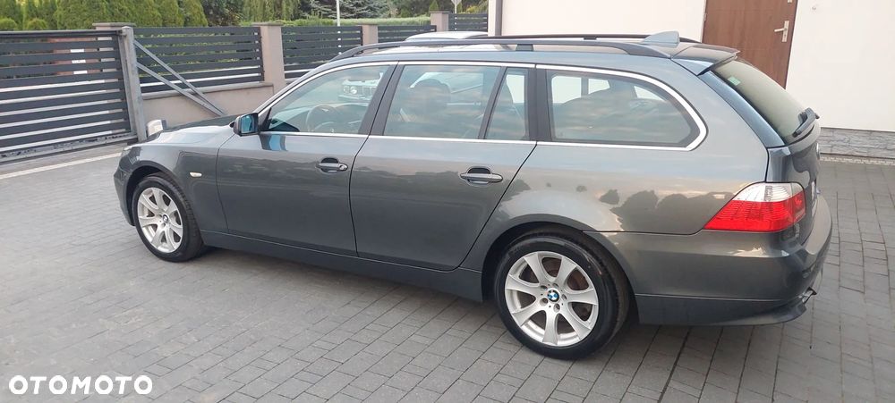 BMW Seria 5 525i - 28