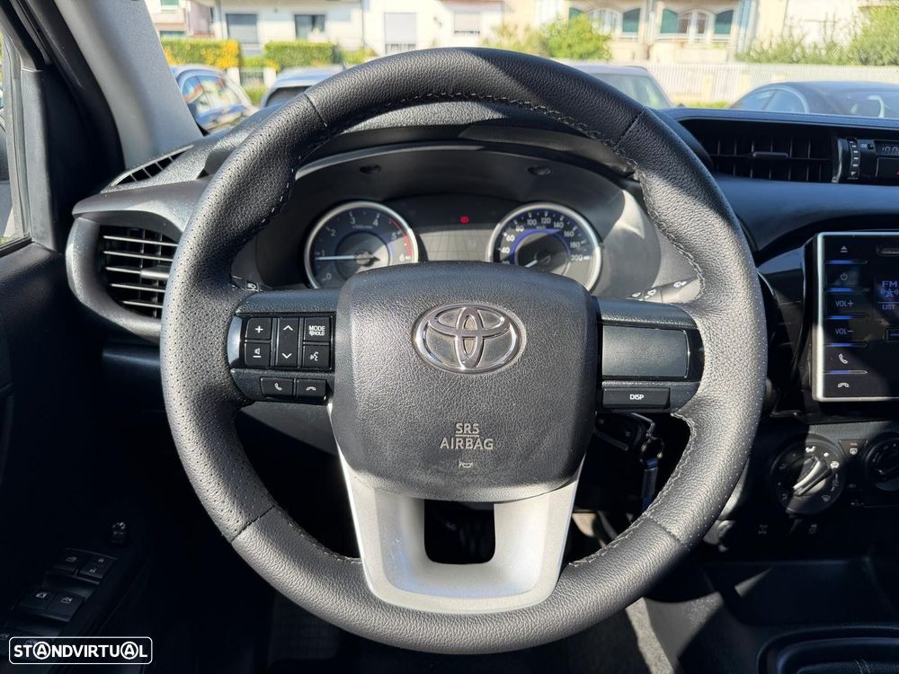 Toyota Hilux 2.4 D-4D 4WD CD CH - 21