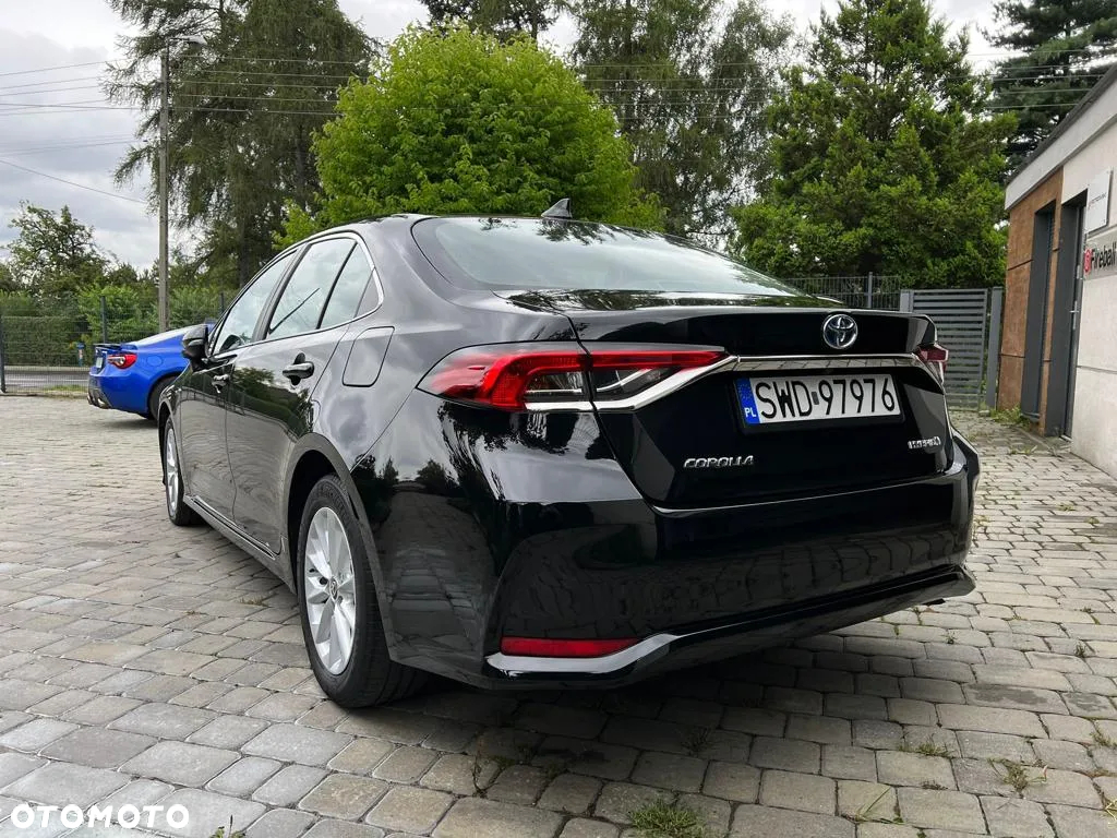 Toyota Corolla - 12