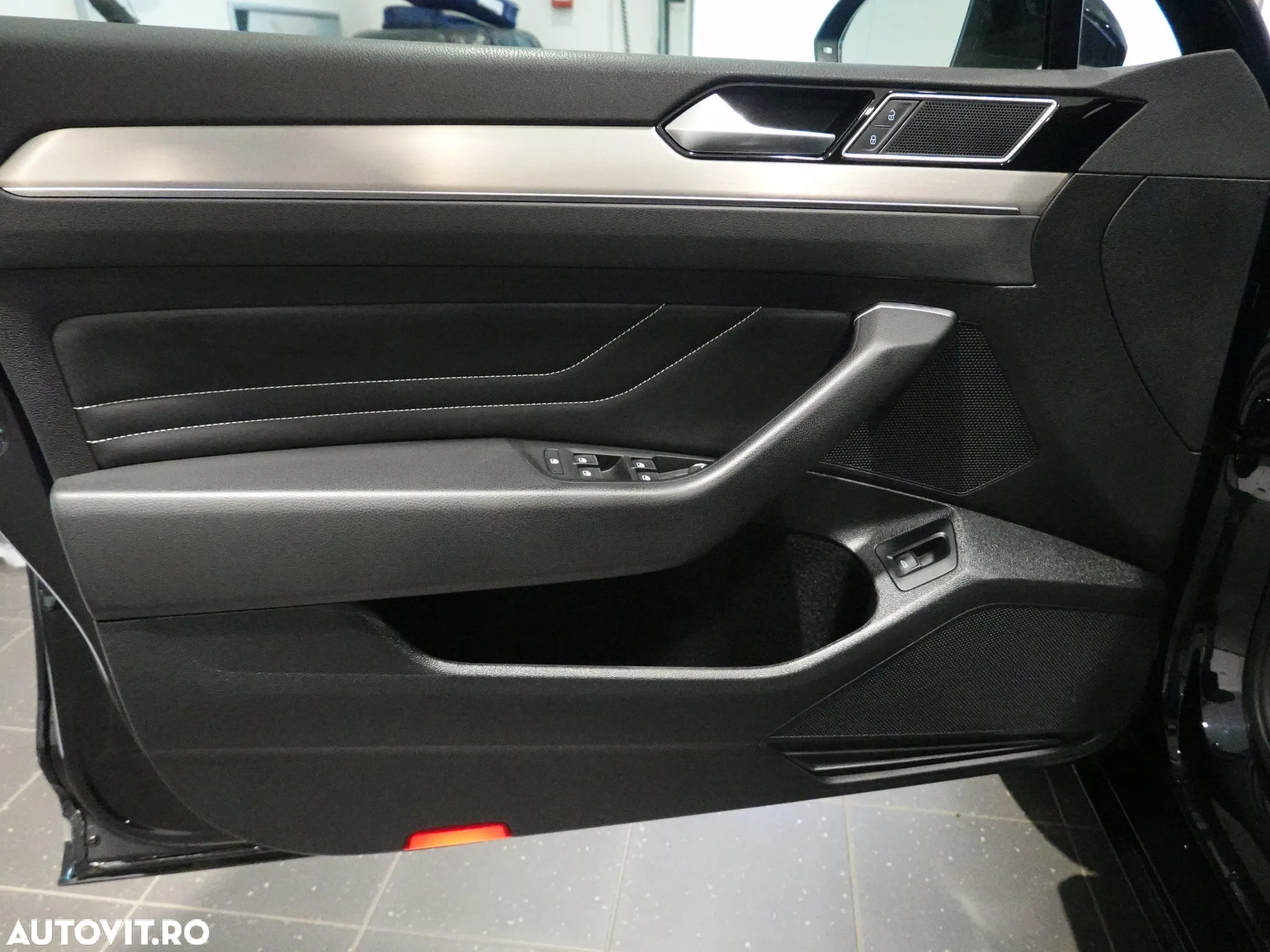 Volkswagen Passat - 12