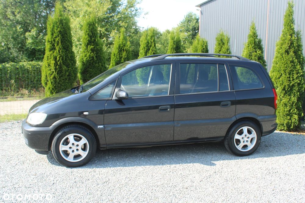 Opel Zafira 1.8 Njoy - 10
