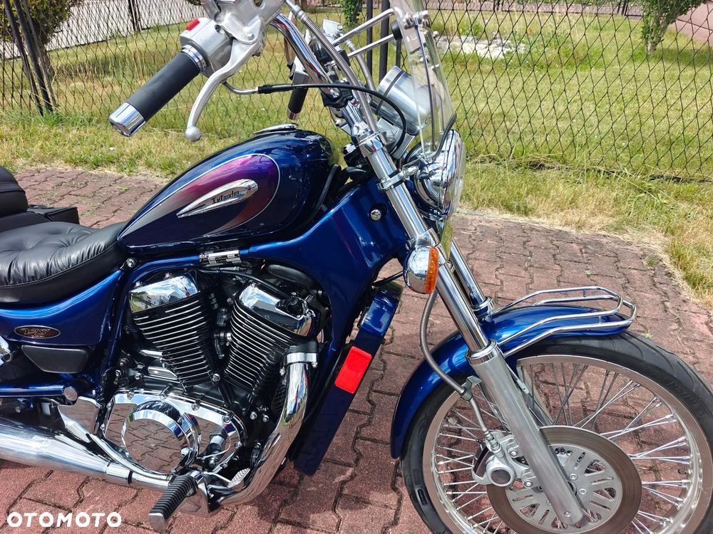Suzuki Intruder - 3