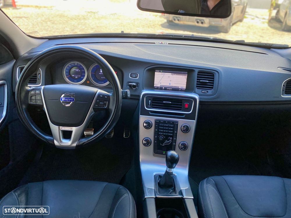Volvo V60 1.6 D2 R-Design - 14