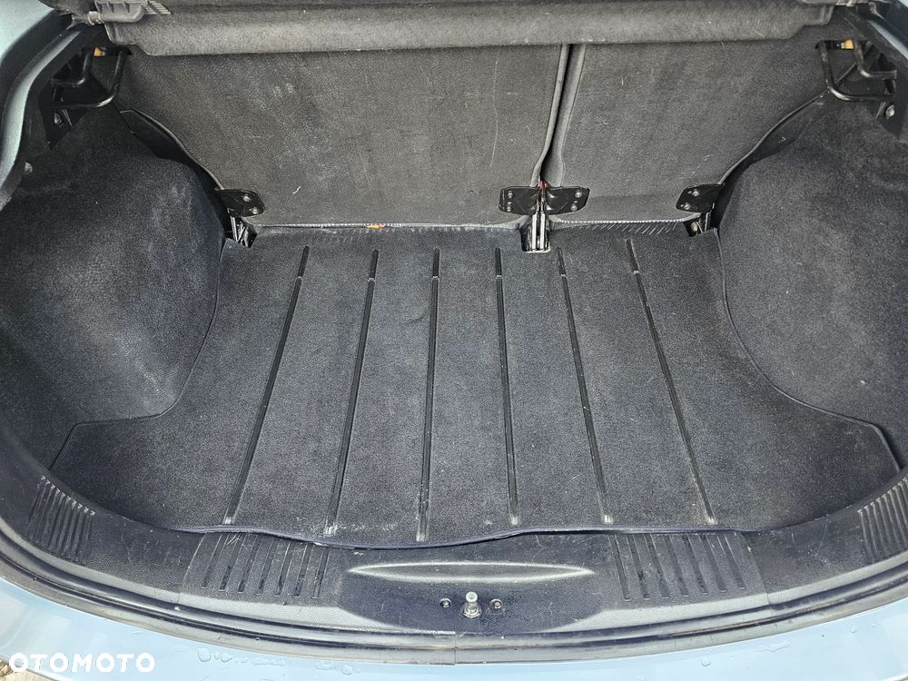 Ford Fusion 1.25 Ambiente - 17