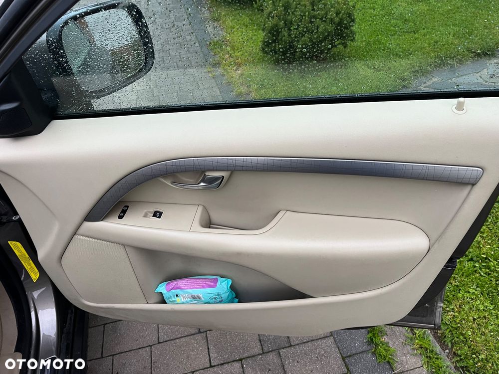 Volvo XC 70 D5 AWD Momentum - 14