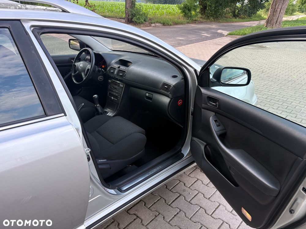 Toyota Avensis 1.8 VVT-i Edition - 27