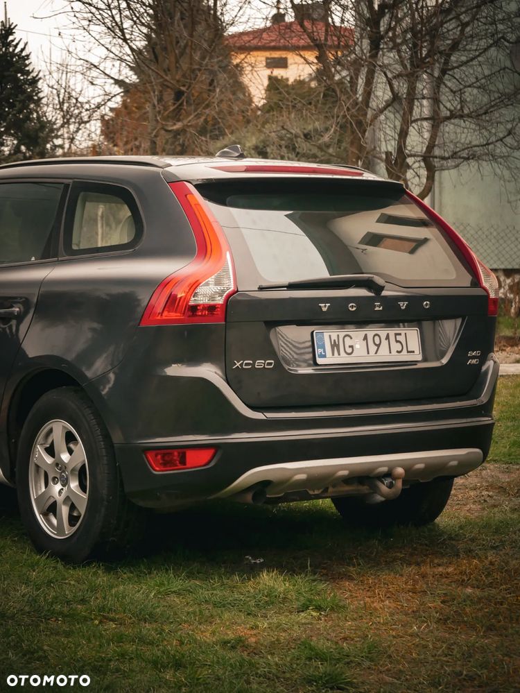 Volvo XC 60 2.4D AWD Kinetic - 13