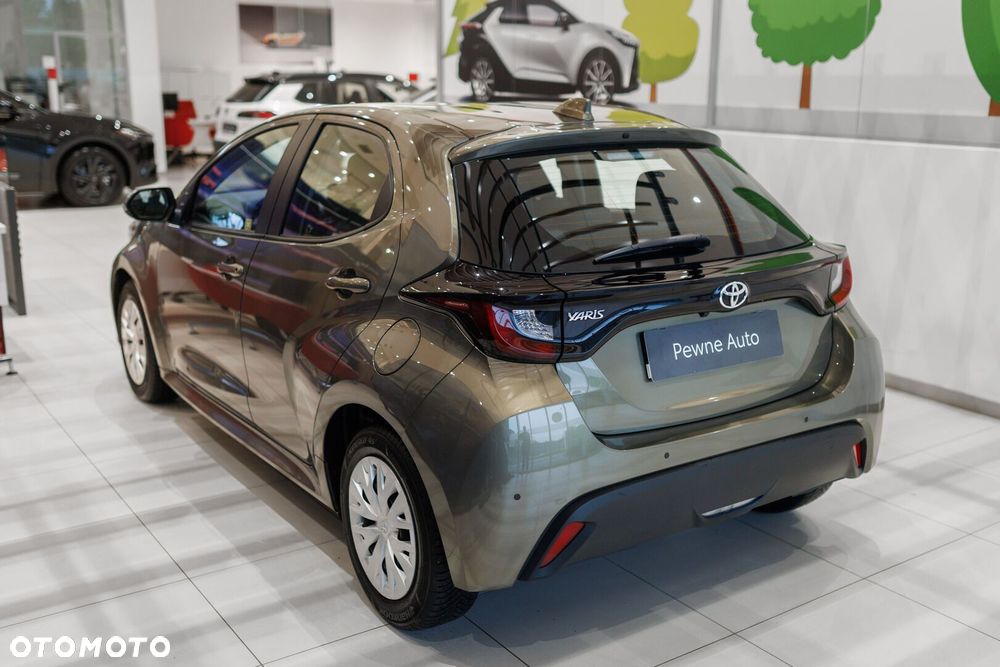 Toyota Yaris - 4