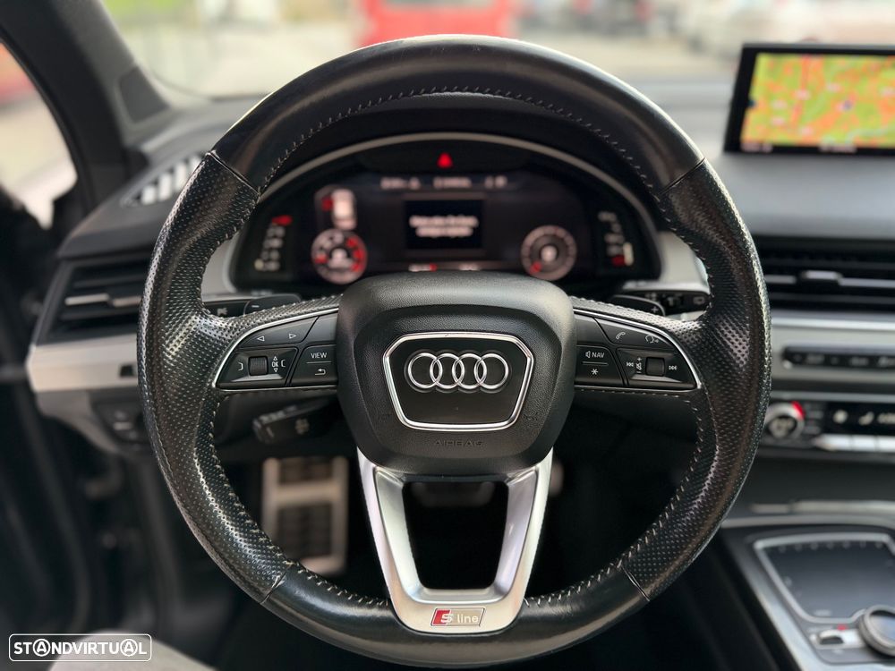 Audi Q7 3.0 TDI quattro tiptronic 7L - 34