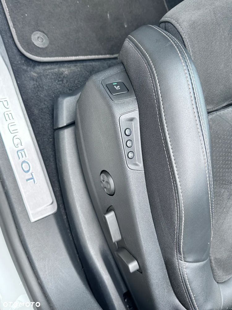 Peugeot 3008 BlueHDi 130 Stop & Start EAT8 GT - 20