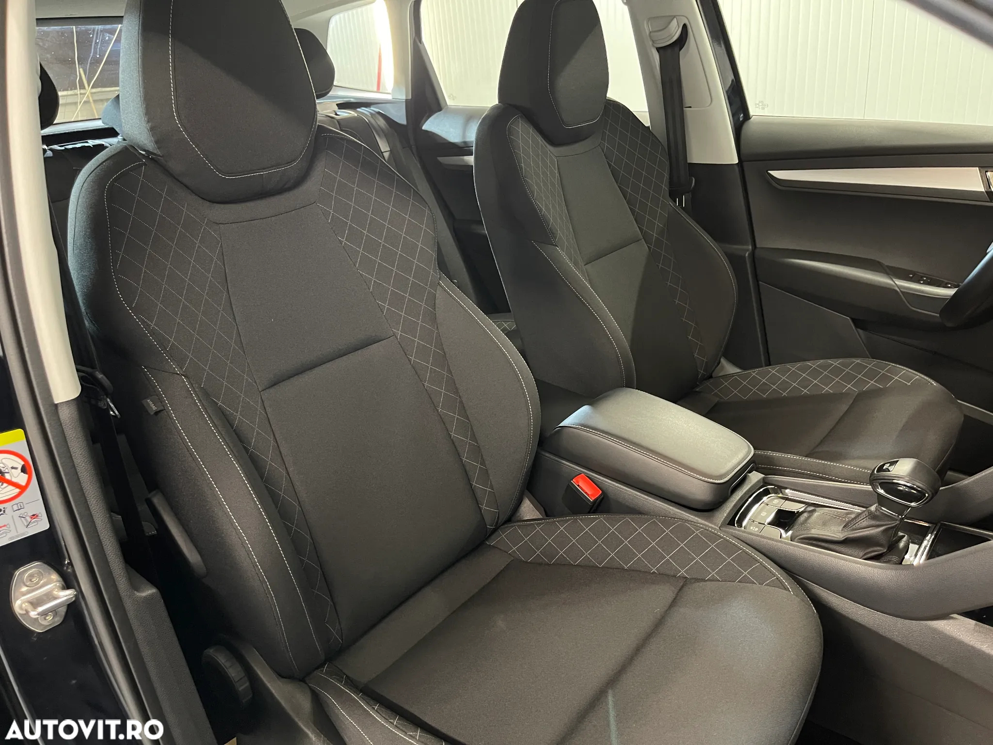 Skoda Karoq 1.6 TDI DSG Style - 9