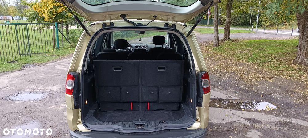 Ford Galaxy 2.0 Ghia - 17