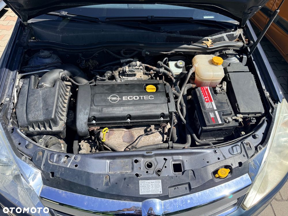 Opel Astra 1.6 Sport - 14