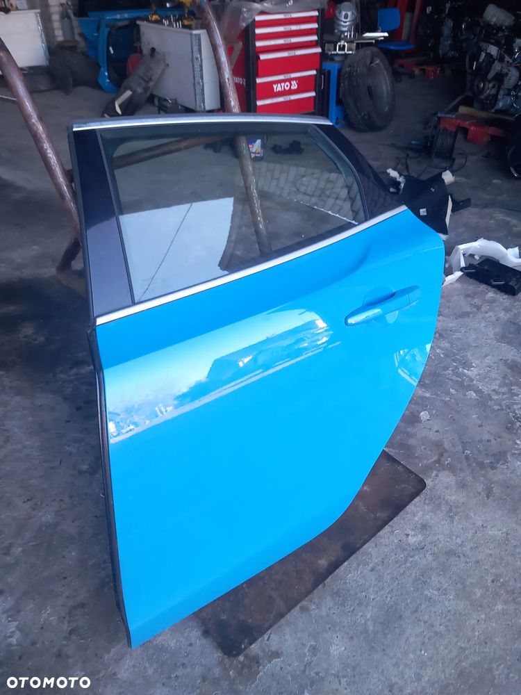 VOLVO V40 II drzwi lewe lewy tył tylnie  kompletne kolor 619 - 1