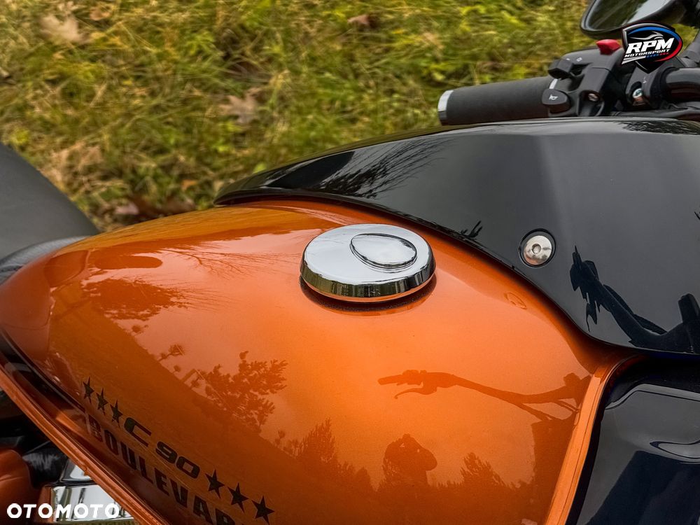 Suzuki Boulevard - 14