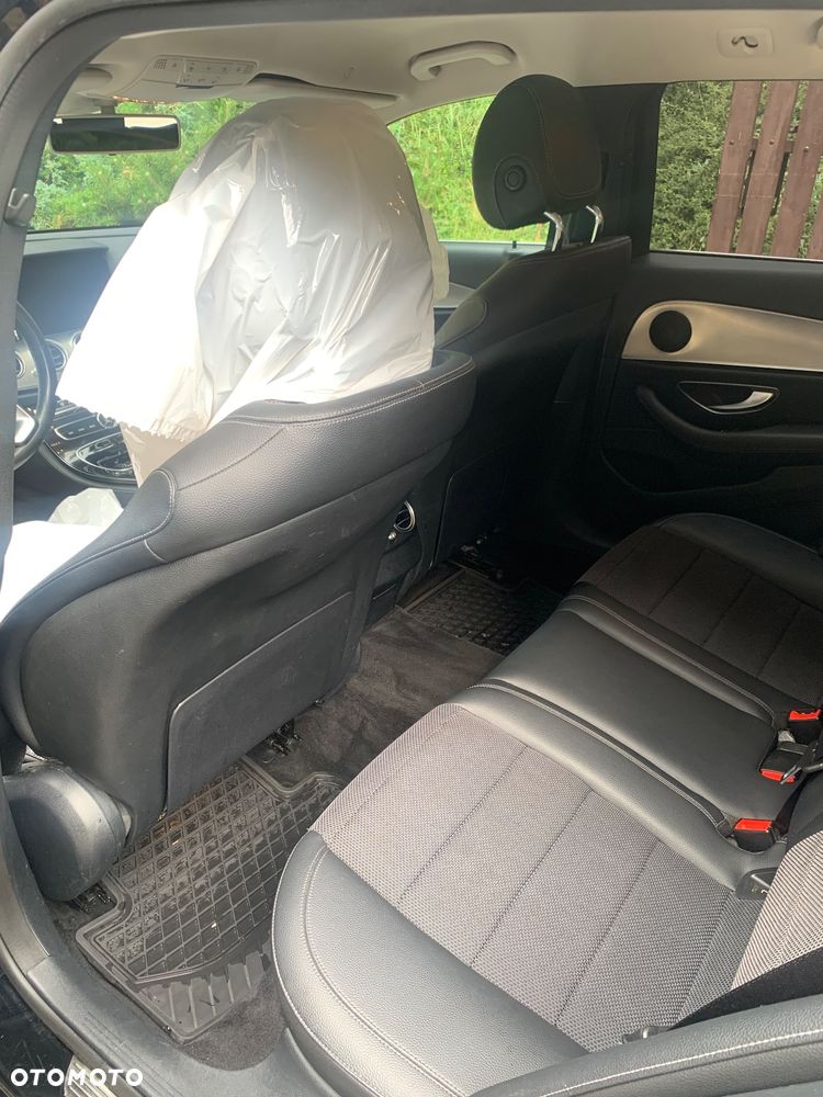 Mercedes-Benz Klasa E 200 d 9G-TRONIC - 25
