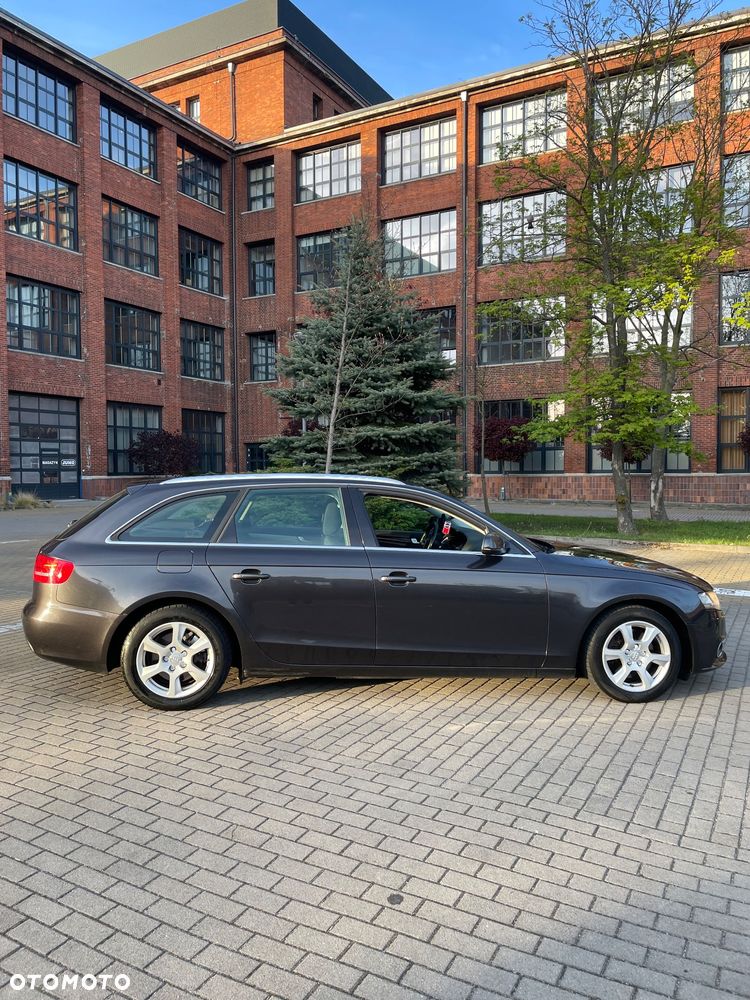 Audi A4 Avant - 6