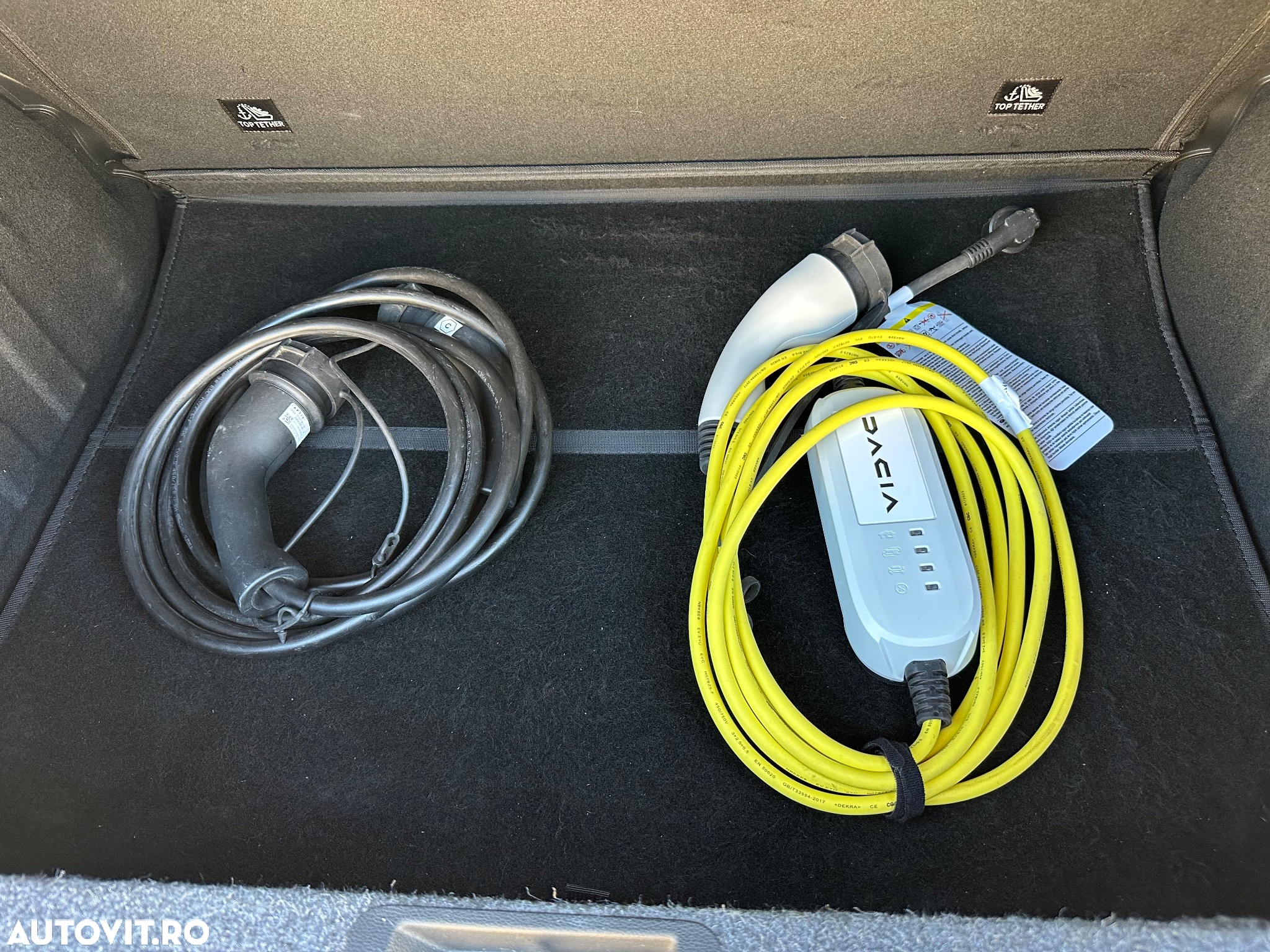 Dacia Spring Essential - 8