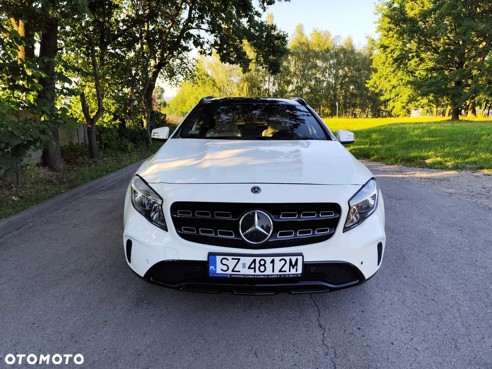 Mercedes-Benz GLA 180 (CDI) d Urban - 1