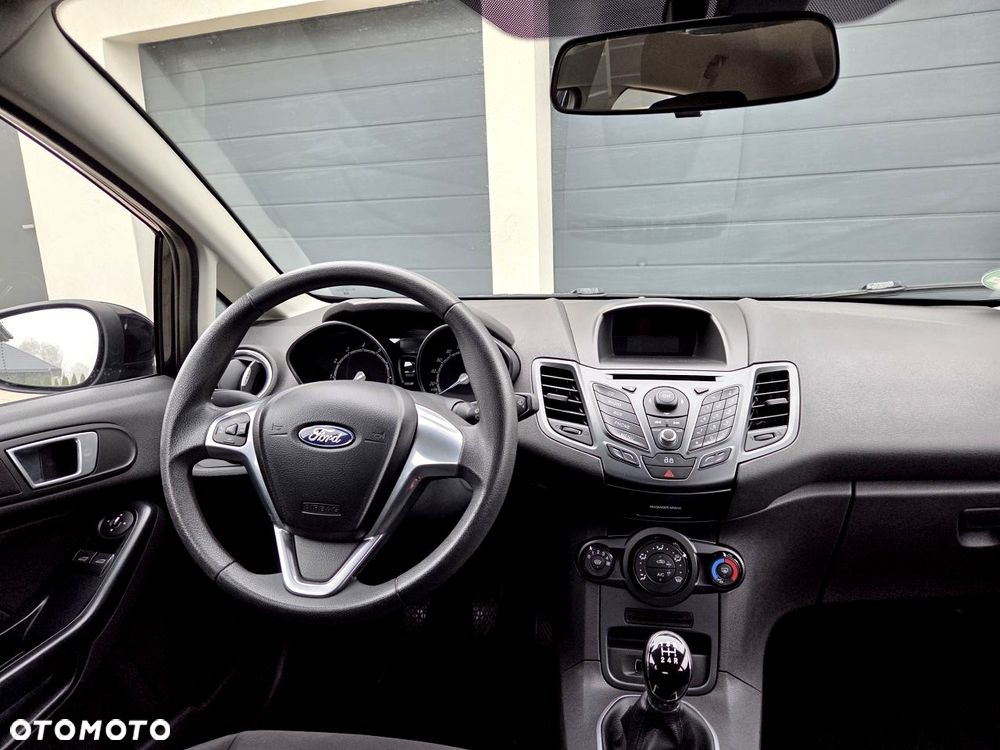 Ford Fiesta - 22