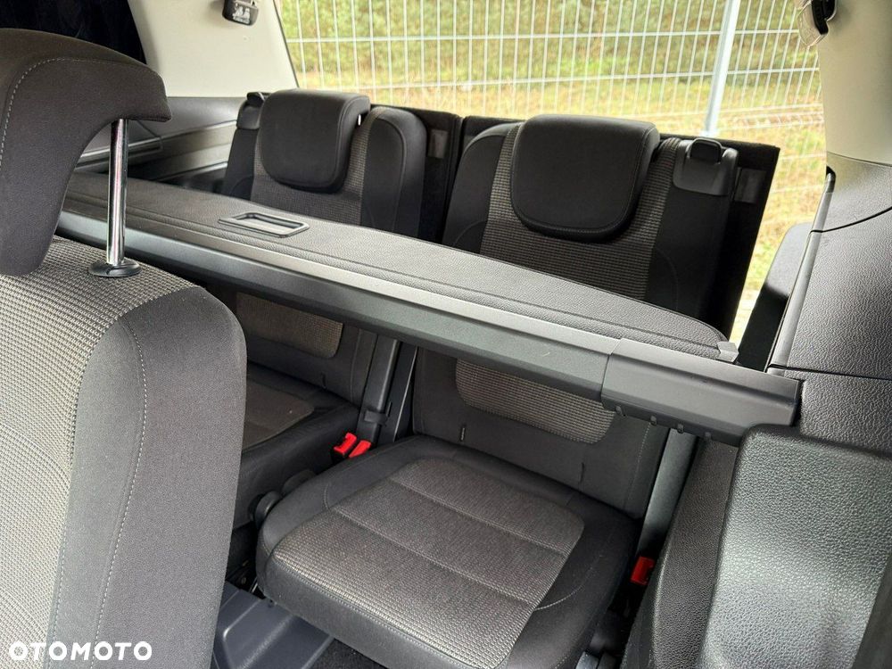Volkswagen Sharan - 12