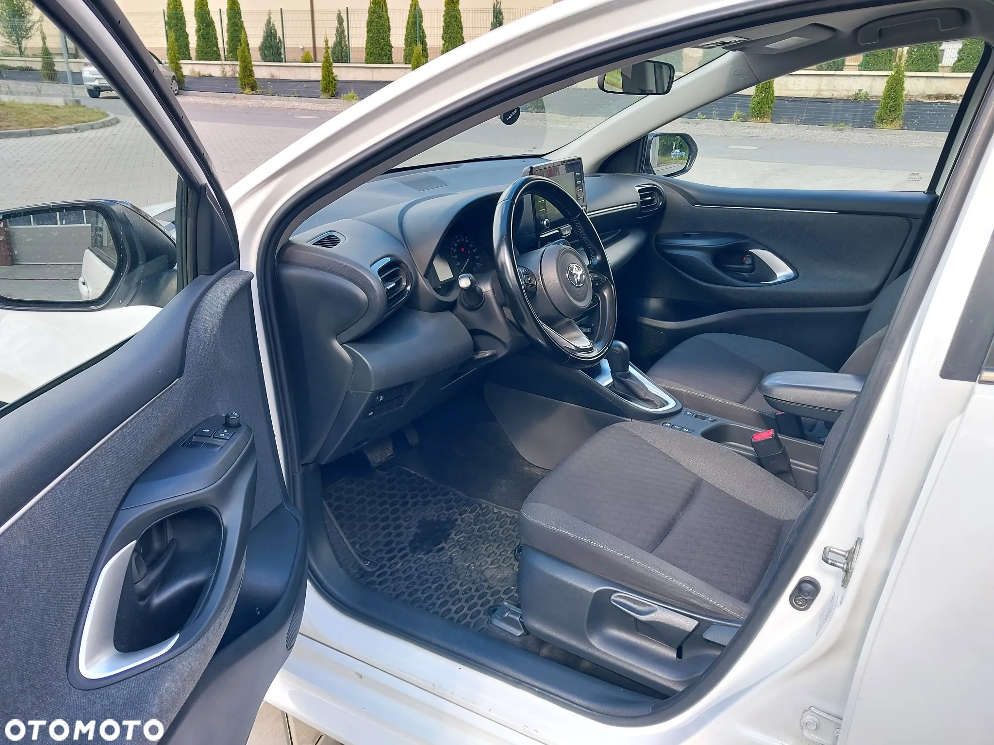 Toyota Yaris Hybrid 1.5 Comfort - 16