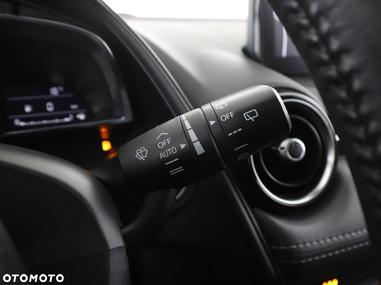 Mazda CX-3 SKYACTIV-G 121 FWD Sports-Line - 32