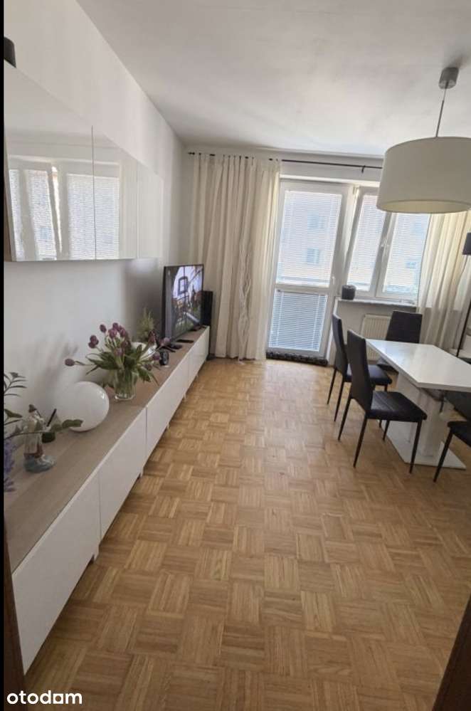 2 pokoje / 53 m 2 / balkon / m. postojowe / ładne / umeblowane / TANIO