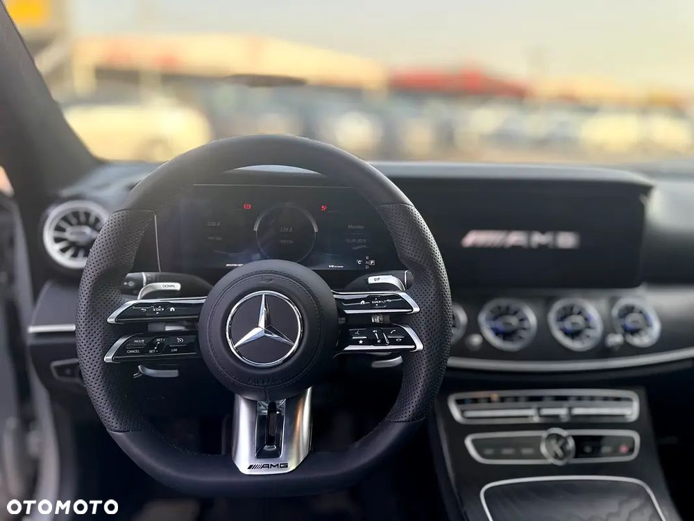 Mercedes-Benz Klasa E 300 9G-TRONIC AMG Line - 6
