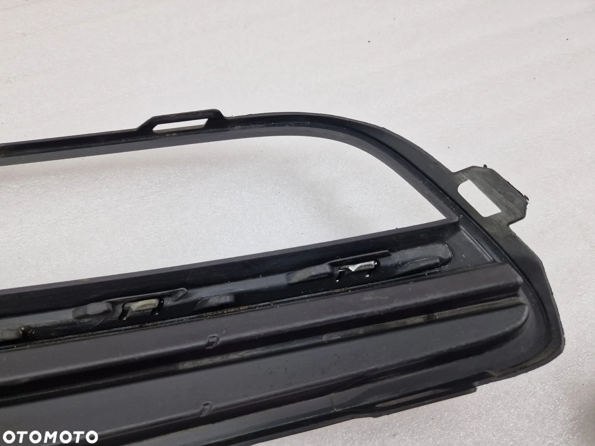 VW POLO 6C0 LIFT 13- LEWA KRATKA BOCZNA ZDERZAKA PRZEDNIEGO PRZÓD , 6C0853665K , NR AUKCJI E/78 - 36