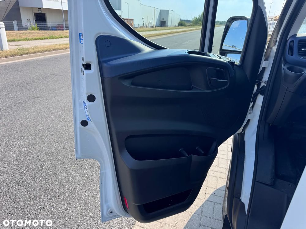 Iveco Daily 35s14 - 13