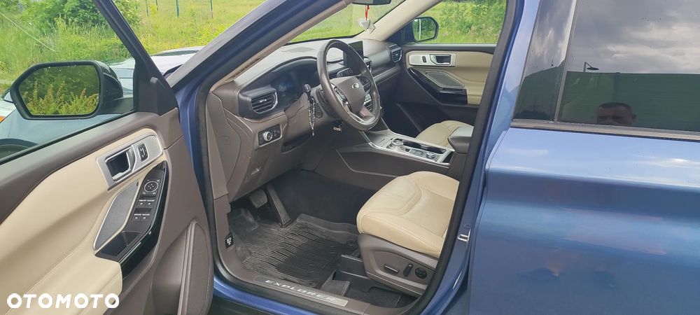 Ford Explorer - 12