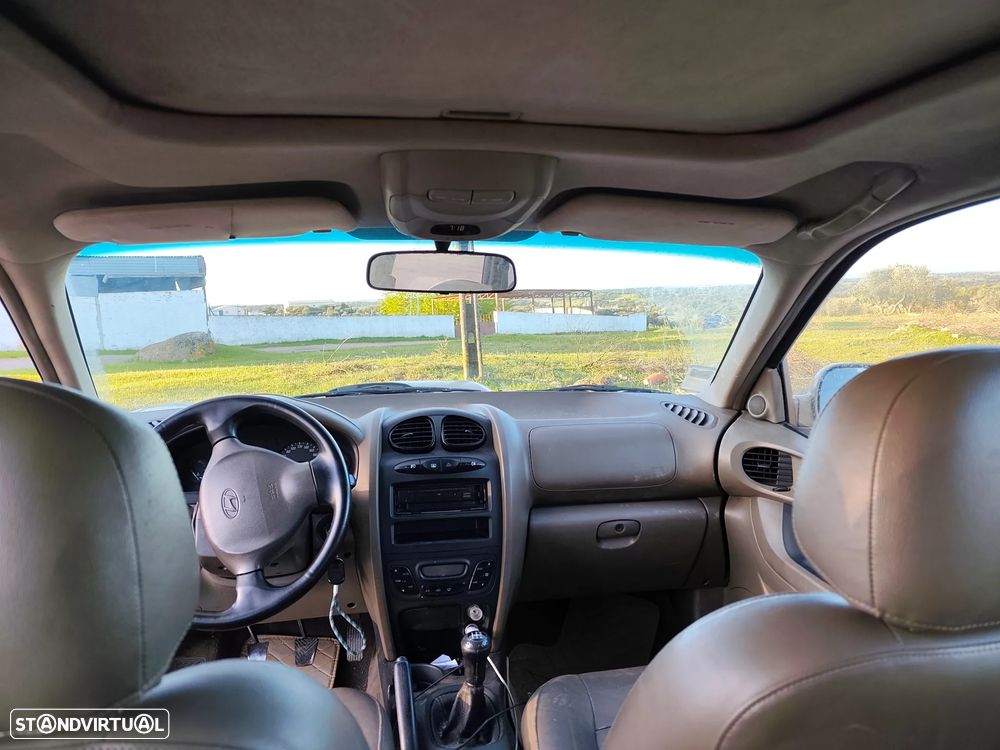 Hyundai Santa Fe 2.0 CRDi Family 4WD - 11