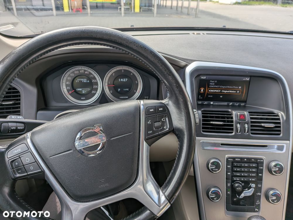 Volvo XC 60 - 6